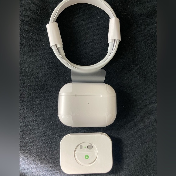 Apple Airpod Pros 2nd Generation - Picture 5 of 5